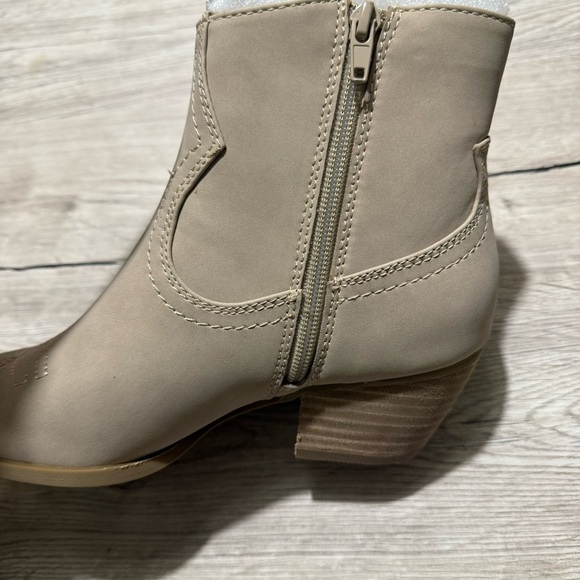 DOLCE VITA Pueblo Short Western Womens Boots Size 6 - Picture 6 of 8